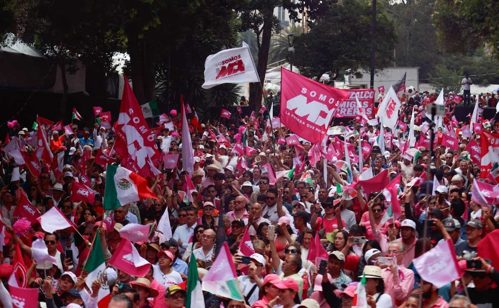 A un costado del Monumento a la Revolución, se realizó un mitin que fue encabezado por Guadalupe Acosta Naranjo, presidente de Somos México, con motivo del registro como partido político nacional. Foto: Diego Simón Sánchez/ EL UNIVERSAL