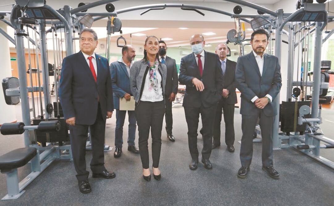 Sheinbaum y el titular del IMSS, Zoé Robledo, reabrieron una Unidad Cultural y Recreativa.