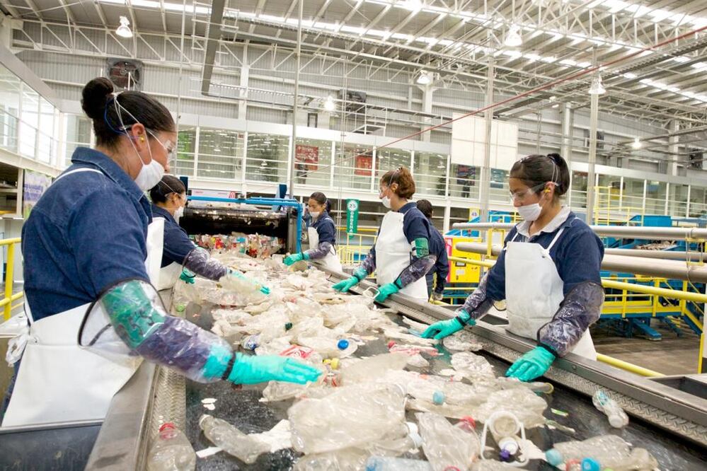Plantas de reciclado de la Industria Mexicana de Coca-Cola. Foto: Cortesía