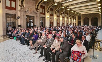 Manita de gato para la mañanera de AMLO