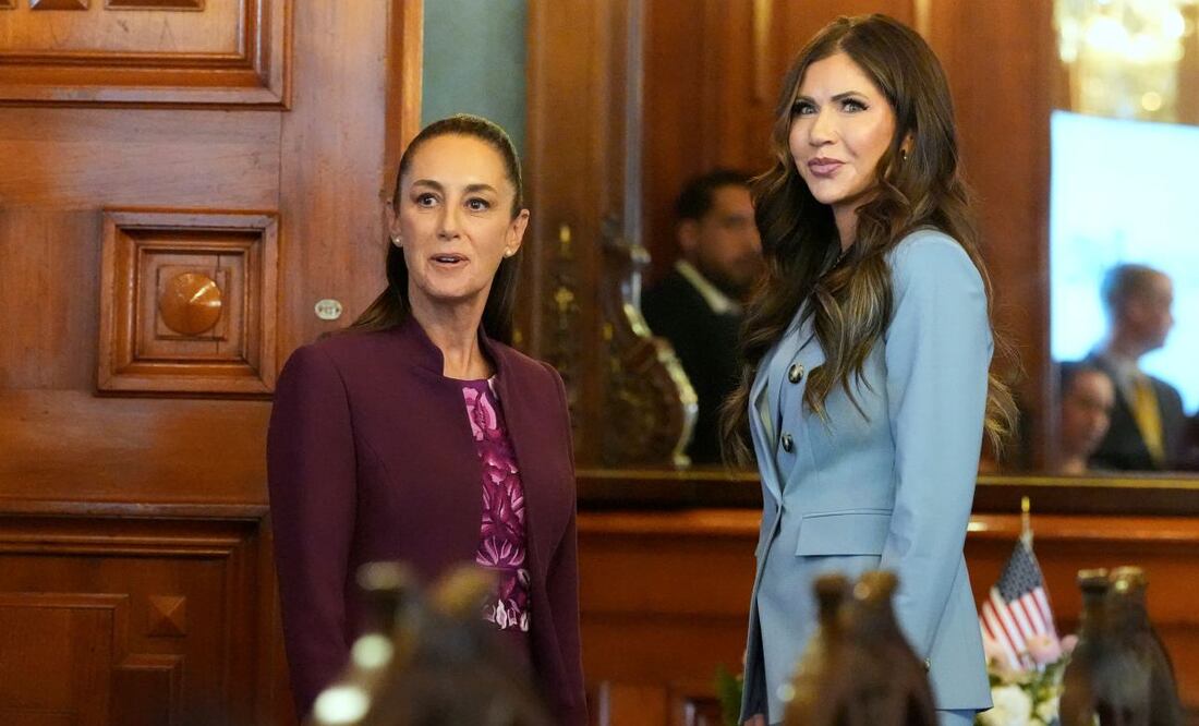 Claudia Sheinbaum sostiene reunión de trabajo con la secretaria del Departamento de Seguridad Nacional de Estados Unidos, Kristi Noem. Foto: AP
