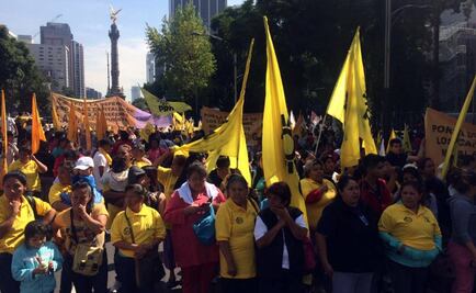 Marchan perredistas hacia Los Pinos por el presupuesto