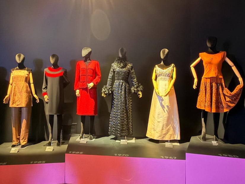 Diseños que abordan política y representación en la moda. Foto: Abril Macias