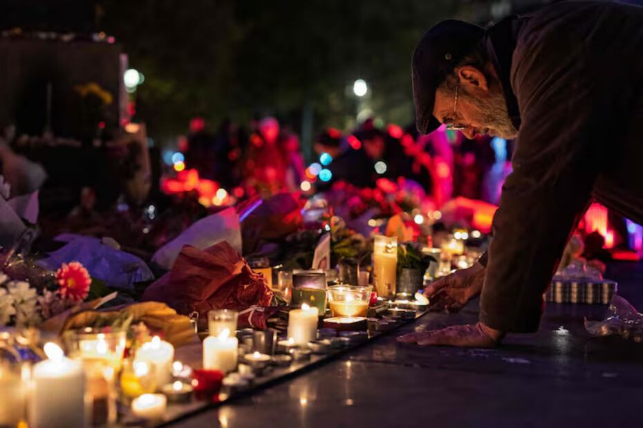 Paris conmemora el décimo aniversario del atentado de París (13/11/2025). Foto: LA NACION