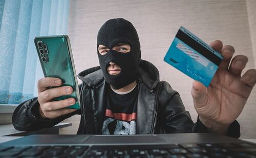 Banco Azteca aconseja qué hacer para evitar fraudes al comprar en línea