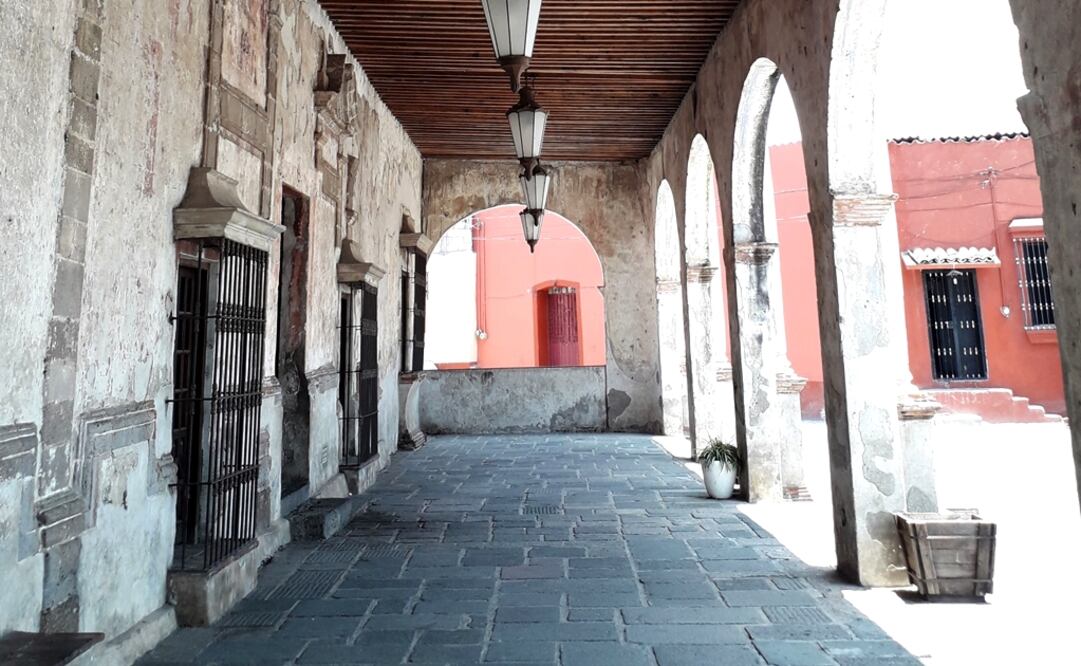 The gallery of an old building downtown - Photo: David Morales/EL UNIVERSAL in English