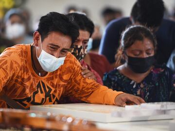 Despiden a seis de las víctimas de Grace en Veracruz