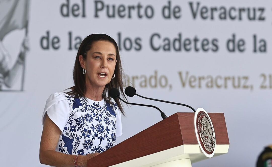 La presidenta Claudia Sheinbaum preside la Ceremonia Conmemorativa al 111 Aniversario de la Gesta Heroica del Puerto de Veracruz. Foto: Berenice Fregoso/ EL UNIVERSAL