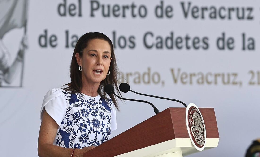 La presidenta Claudia Sheinbaum preside la Ceremonia Conmemorativa al 111 Aniversario de la Gesta Heroica del Puerto de Veracruz. Foto: Berenice Fregoso/ EL UNIVERSAL