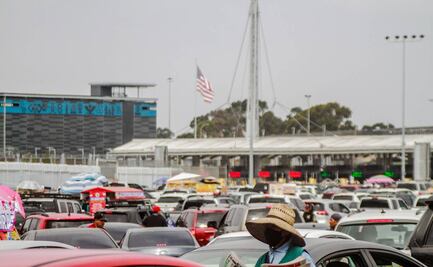 Gobernadores piden a Texas reconsiderar inspección de vehículos de carga en la frontera