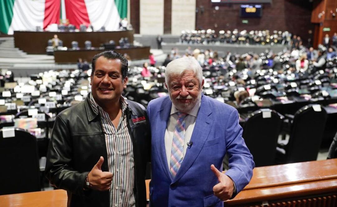 Periodista y ufólogo, Jaime Maussan acudió al pleno de la Cámara de Diputados en compañía del diputado morenista Sergio Gutiérrez Luna. Foto: Diego Simón Sánchez/EL UNIVERSAL