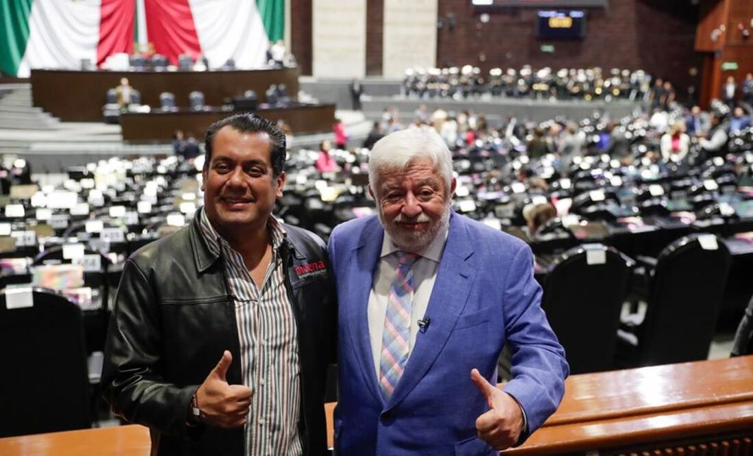 Periodista y ufólogo, Jaime Maussan acudió al pleno de la Cámara de Diputados en compañía del diputado morenista Sergio Gutiérrez Luna. Foto: Diego Simón Sánchez/EL UNIVERSAL
