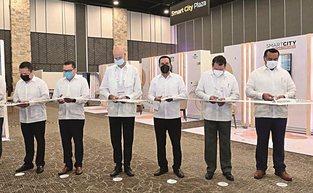 En la inauguración, el gobernador Mauricio Vila Dosal explicó que el congreso ayudará a comprender los retos en el futuro de Latinoamérica. Foto: ESPECIAL