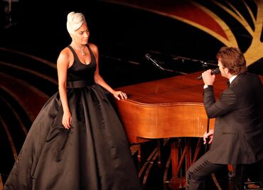 Esto lució Lady Gaga en el escenario de los Oscars 2019