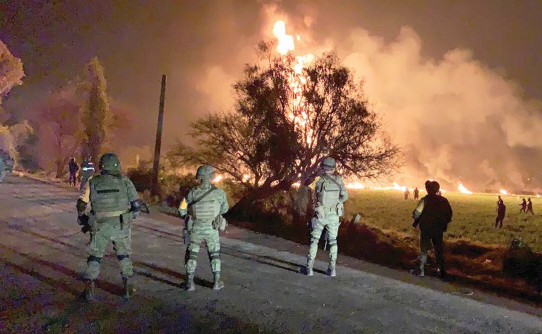 Dozens of burned bodies lay in the charred field where the blast occurred on Friday evening by the town of Tlahuelilpan in the central state of Hidalgo - Photo: File photo/EL UNIVERSAL