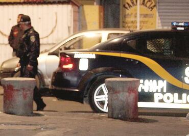 Policías no vigilan, pero sí extorsionan, dicen vecinos de El Rosario