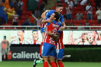 Chivas remonta y derrota a Santos en Copa MX