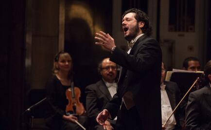 Tenor mexicano Arturo Chacón triunfa en Italia
