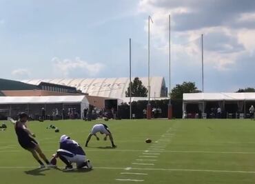 Carli Lloyd consigue gol de campo de 55 yardas