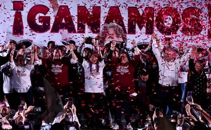 Delfina Gómez celebra ante simpatizantes triunfo en el Edomex