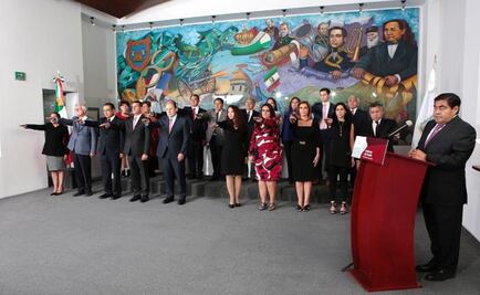 Miguel Barbosa toma protesta de su gabinete en Puebla 