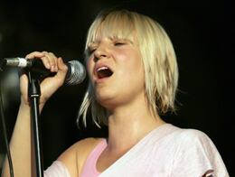 Sia y su ex se enfrentan en batalla legal; la cantante revela que él es investigación por pornografía infantil