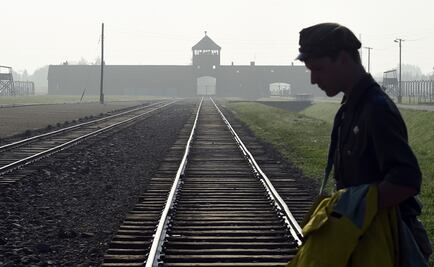 Estadounidense intenta robar rieles del campo de concentración de Auschwitz