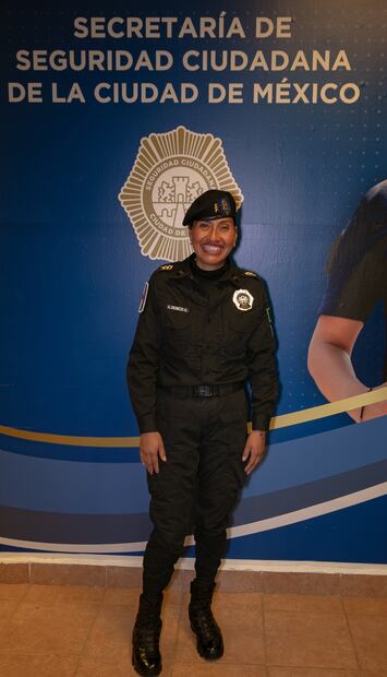 Arizbeth Dionisio Ambrosio, la policía que amamantó a un bebé hambriento del puerto de Acapulco. FOTO: Paola Reyes/ EL UNIVERSAL/