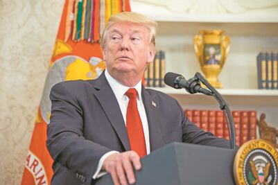 Casa Blanca califica de "farsa desesperada" votación con miras a juicio político de Trump