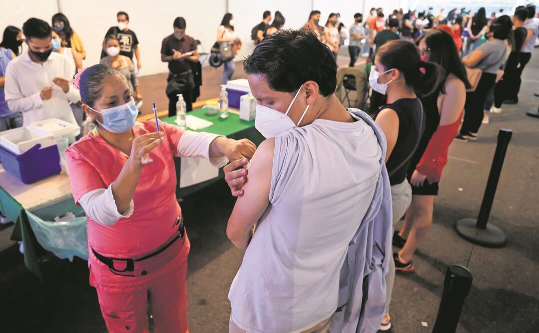 El sábado se aplicaron 243 mil 451 vacunas anti-Covid; en total se ha inmunizado a 83% de la población mayor de 18 años, señaló Ssa. Foto: Archivo/ EL UNIVERSAL.