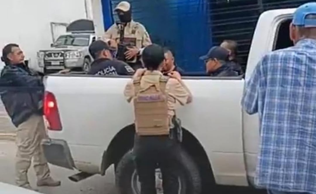 Detienen a seis policías municipales de Coscomatepec, Veracruz. Foto: Especial.