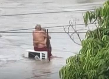 La tragedia en Poza Rica no para; muere Doña Elodia, la mujer que se volvió viral al abrazar a su esposo en medio de la inundación