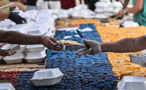 Venezuela bakes 'largest cake' to comfort earthquake-hit children