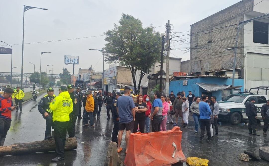 Protesta de vecinos tras lluvias. Foto: Especial