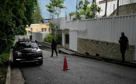 La OEA condena asedio a Embajada de Argentina en Caracas; opositores venezolanos están asilados ahí desde marzo