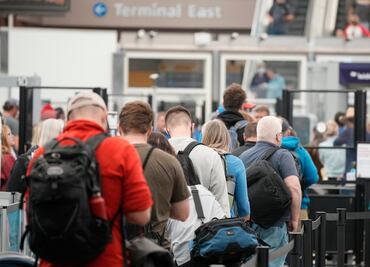 Aerolíneas de EU cancelan vuelos por tormentas