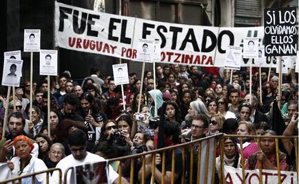 Caravana por los 43 marcha en Uruguay por justicia