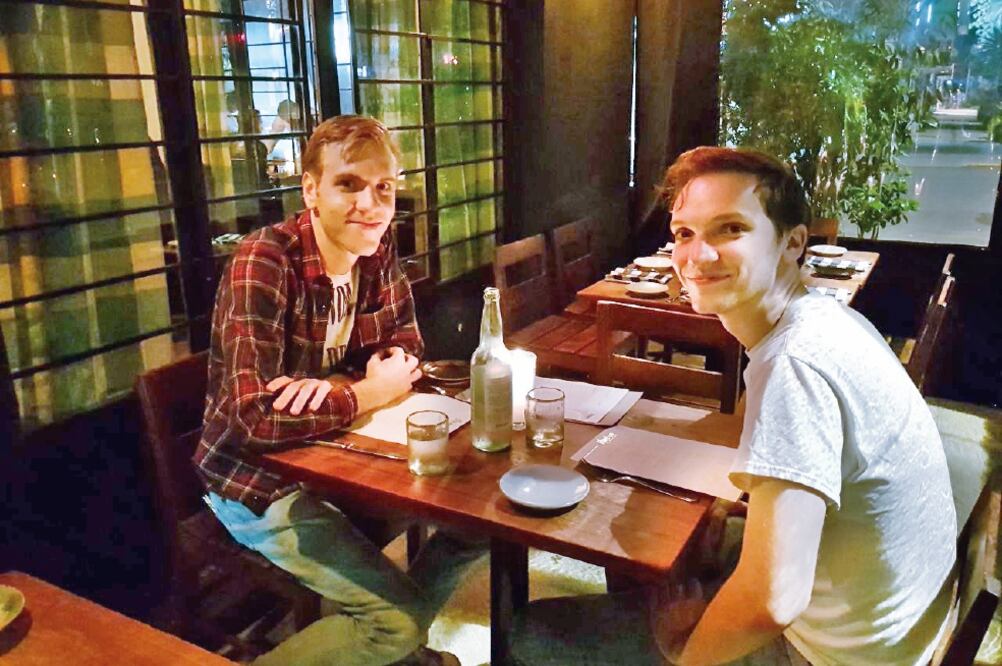 Matt y A.J. planearon su viaje a México hace seis meses. Su siguiente parada es Oaxaca, estado que fue azotado por dos terremotos este mes. (JESÚS DÍAZ. ELUNIVERSAL)