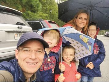 En números, el estilo de vida de Anaya en EU