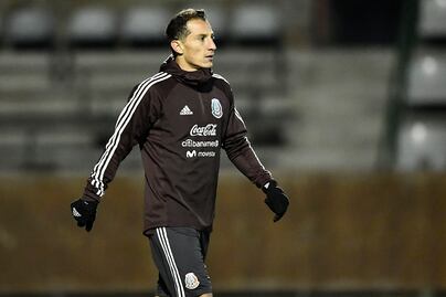 Andrés Guardado fue operado con éxito