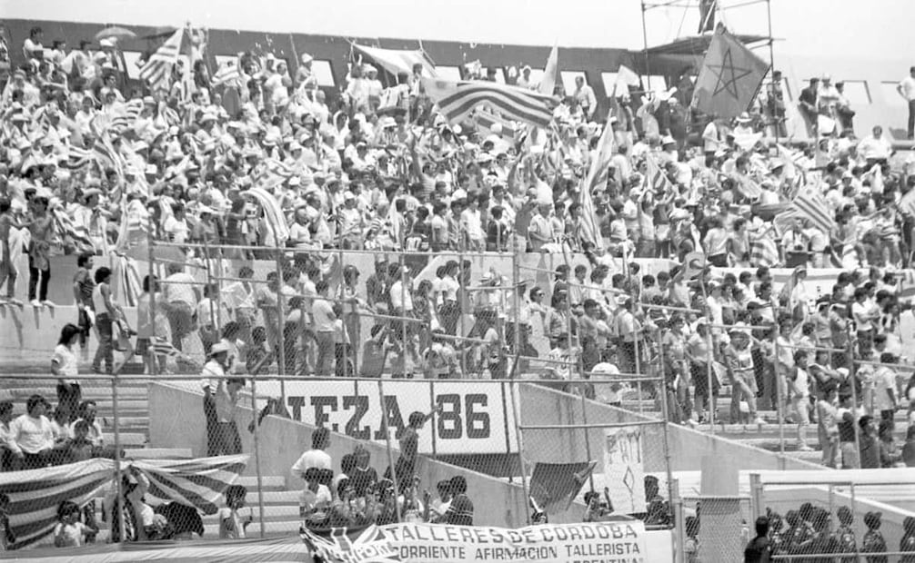 Gradas del Neza 86 durante el duelo Escocia vs. Uruguay, último partido mundialista en Nezahualcóyotl. Foto: Jorge Soto/Archivo EL UNIVERSAL.
