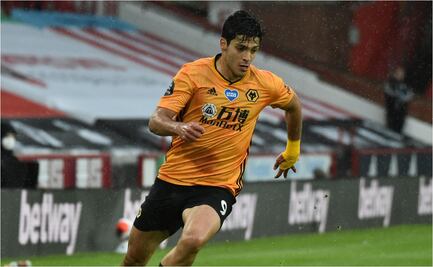 Leyenda de los Wolves pide que el club no deje ir a Raúl Jiménez