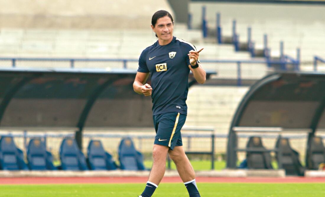 Juan Francisco Palencia ha mostrado gran capacidad en su primera experiencia como estratega en la Liga MX (ÁLVARO PAULIN. IMAGO7)