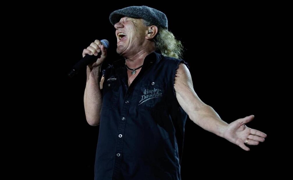 Brian John sostuvo el show sin pausas en el Foro GNP.