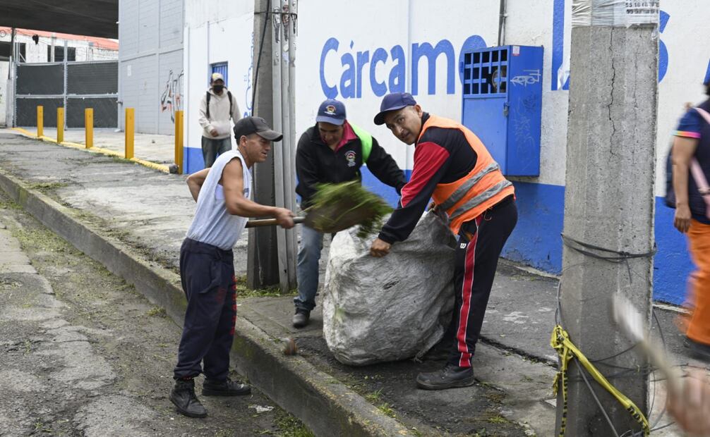 Más de 70 toneladas de basura y desperdicios fueron retirados de la calzada de las Armas Foto: Especiales