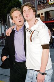 Hijo de Michael Douglas sale de prisión