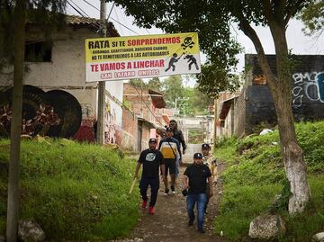 Ciudadanos de día, vigilantes de noche