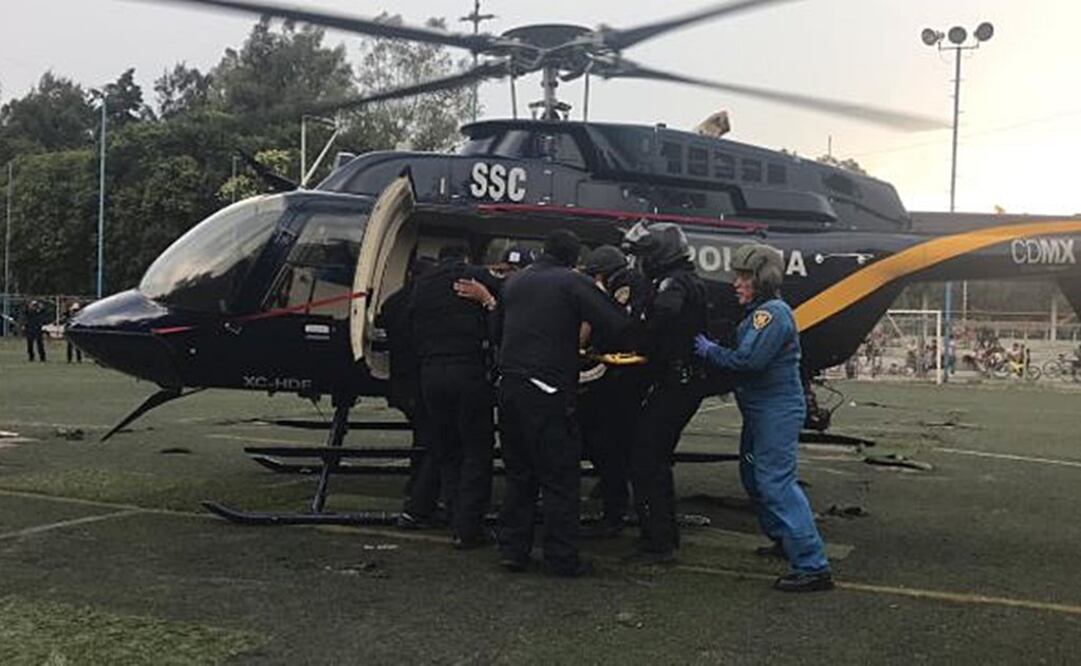 El oficial herido fue trasladado primero en ambulancia y luego en helicóptero hacia el Hospital Mocel, en la alcaldía de Miguel Hidalgo. Foto: Especial