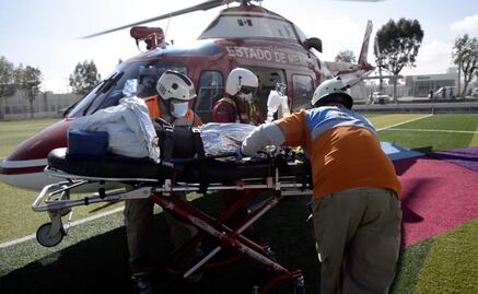 Trasladan en ambulancia aérea a niña de 5 años con quemaduras por explosión