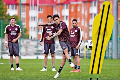 Javier Aquino postula a Almeyda como DT de la Selección